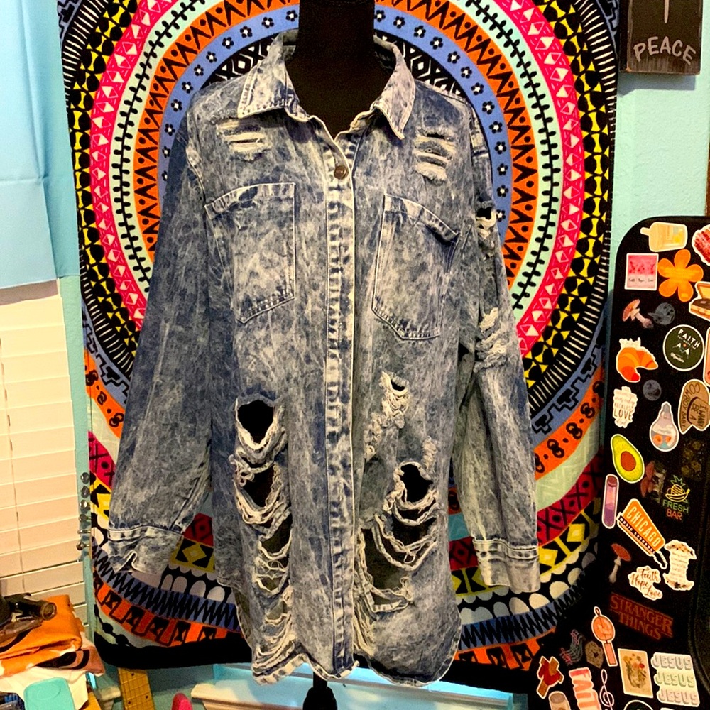 Women’s oversized ripped jean jacket